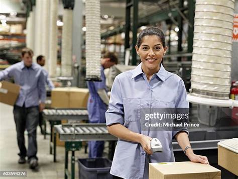 Assembly Line Worker 的图像结果