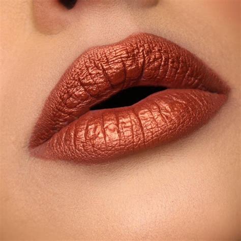 8 Valentine's Day Makeup Looks to Get You to Third Base – Faces Canada