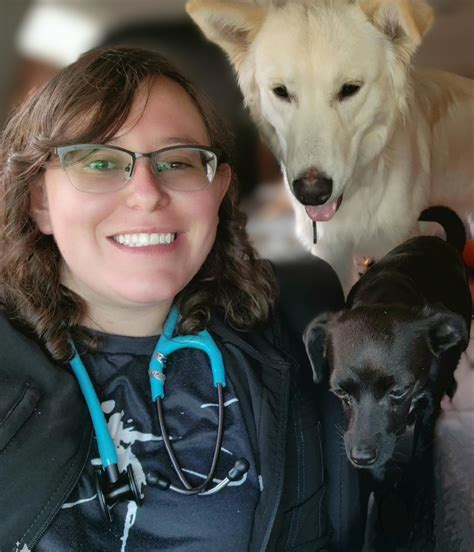 Meet the Team — Roadrunner Veterinary Emergency & Specialty Hospital