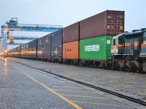Container rail volumes expected to surge 16% by FY25: CareEdge Ratings