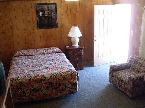 BORDER INN CASINO (Baker) - Inn Reviews, Photos, Rate Comparison ...