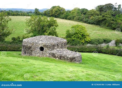 Stacked Rock Building at Neolithic Site Editorial Photo - Image of stone, travel: 127634146
