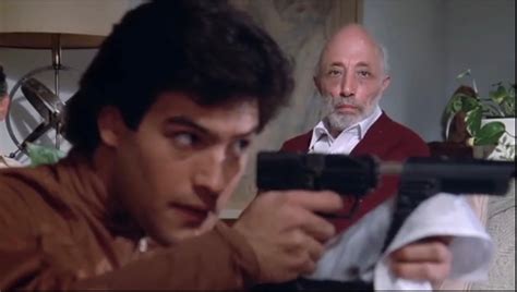 A Look Back at V: The Original Miniseries (1983) - Author Carlo Carrasco