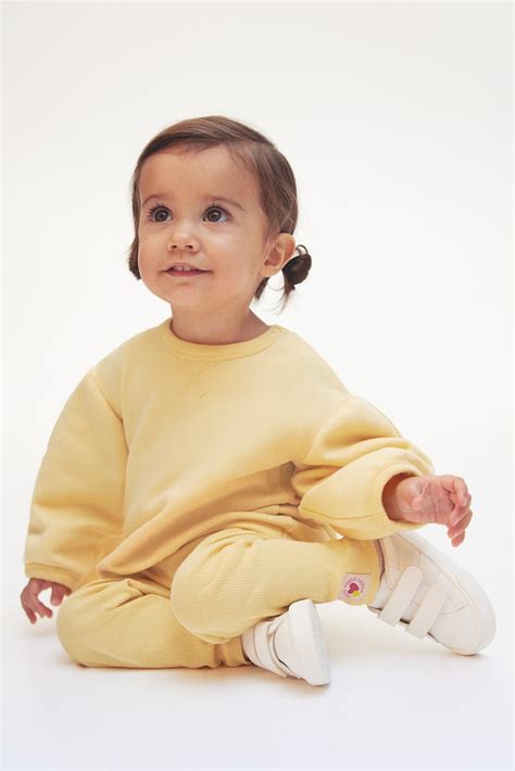 2-piece sweatshirt and leggings set - Yellow - Kids | H&M IN