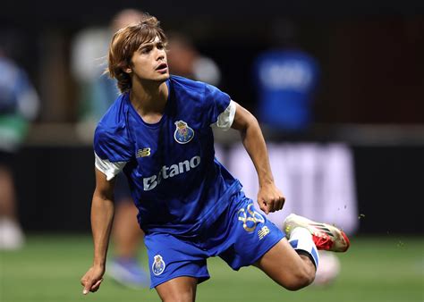 El Real Madrid se interesa por Rodrigo Mora - Dosis Futbolera