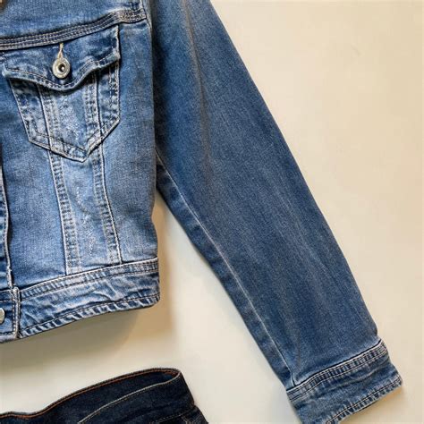 Stradivarius Denimwear-Chest 32 – Outdated