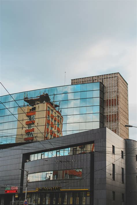 High-Tech Center Background 的图像结果