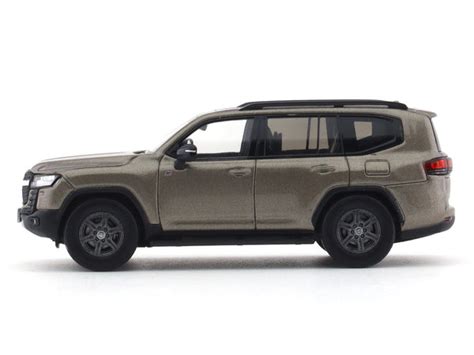 Toyota Land Cruiser LC300 GR gold 1:64 LCD Models diecast scale model ...