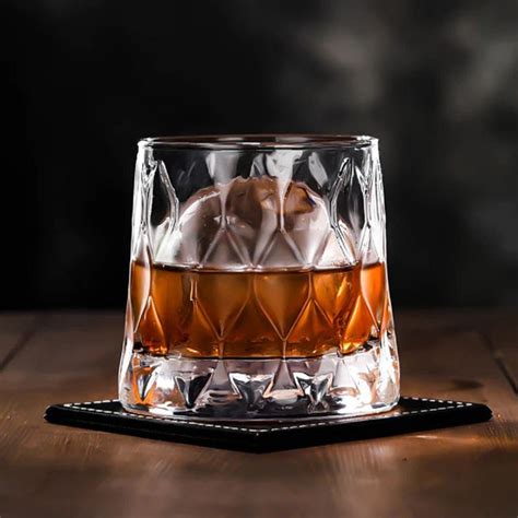 Melbify Leaf Textured Whiskey Glass | 300 ML | Crystal Whiskey Glass w ...