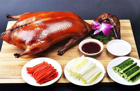 北京烤鸭的正宗做法和配方 北京烤鸭的配料和详细做法_知秀网