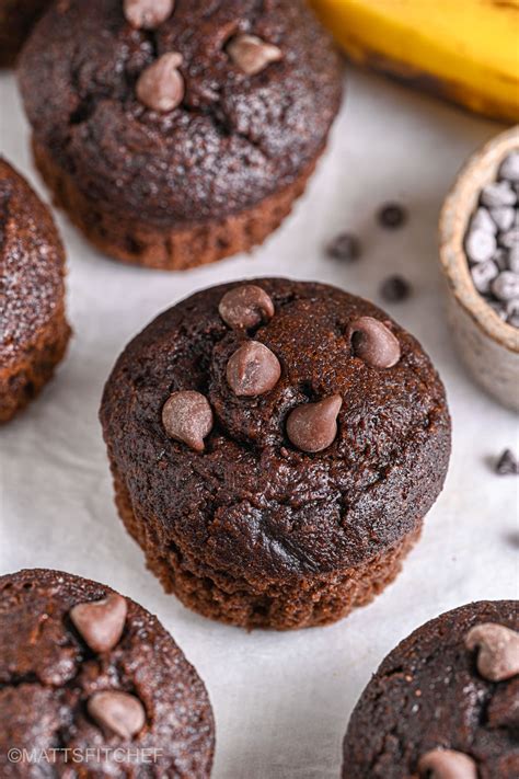 Best Healthy Chocolate Banana Muffins {Oil-free}