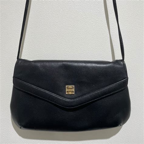 17604 GIVENCHY bag | blazetorwest