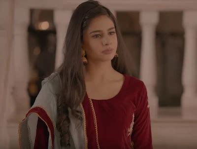 Guri - Nira Ishq Song Actress Sarah Khatri Images, Wallpapers