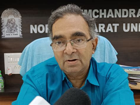 Tablets will be distributed to the remaining 10,000 students of ...