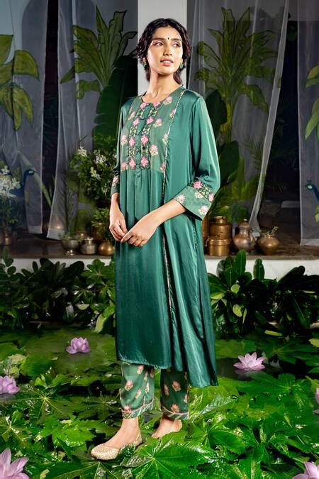 Baise Gaba - Buy Kurta Sets, Dresses, Sarees Online at Aza Fashions