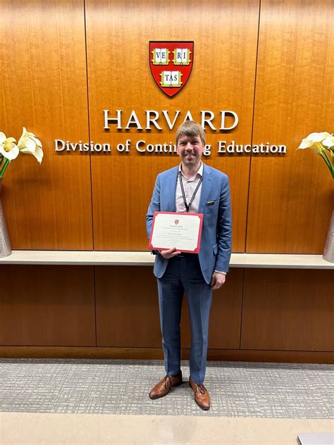 Emba Harvard 的图像结果