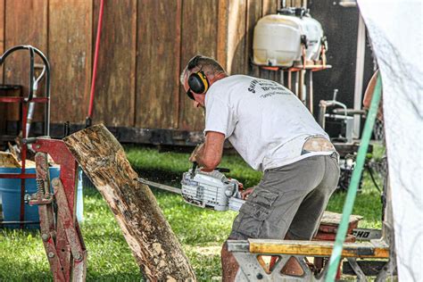 Chainsaw Carving Artist Demonstration Dodge County Fair – Dodge County ...