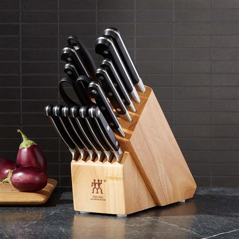 ZWILLING J.A. Henckels Pro 16-Piece Natural Block Knife Set + Reviews ...