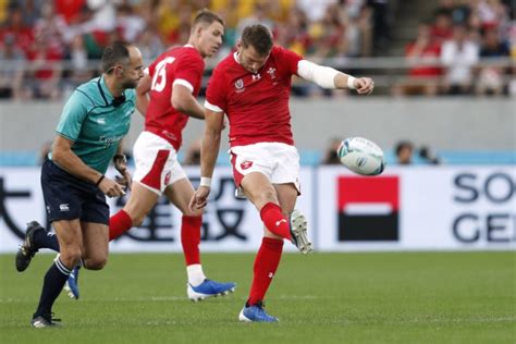 Rugby Kick Off 的图像结果