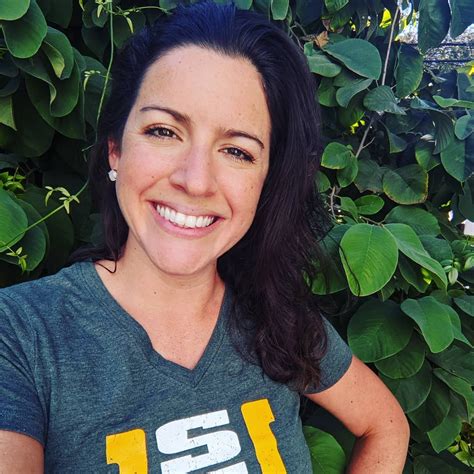 Hannah Mora's Instagram, Twitter & Facebook on IDCrawl