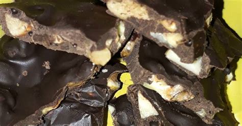 Easy fruit and nut chocolate Recipe by Rashmi Negi - Cookpad