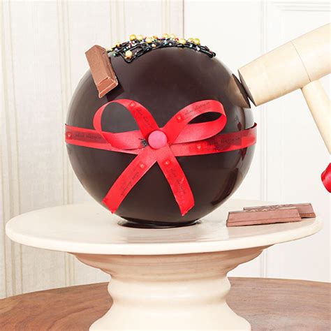 Buy/send Choco Ball Pinata Cake Online at Best Price | OD