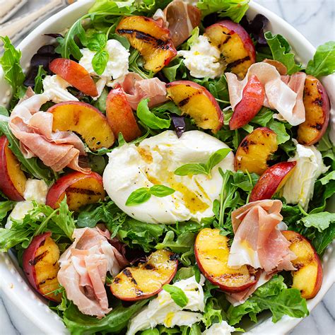 Grilled Peach and Burrata Salad - Easy Salads