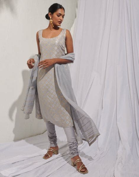 Jacquard Kurta Set with Dupatta – Samoh by Tata