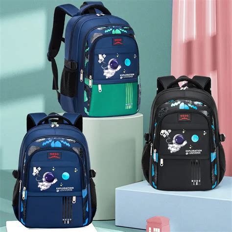 Backpacks and Posture: Choosing the Right Fit for Healthy Spines