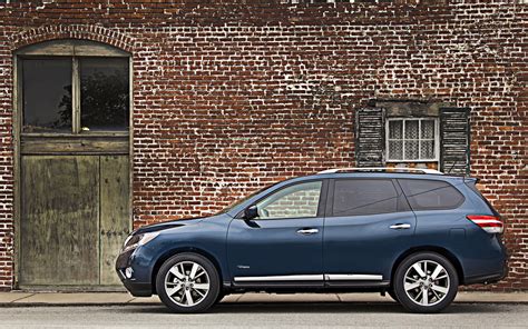 2014 Nissan Pathfinder Hybrid - HD Pictures @ carsinvasion.com