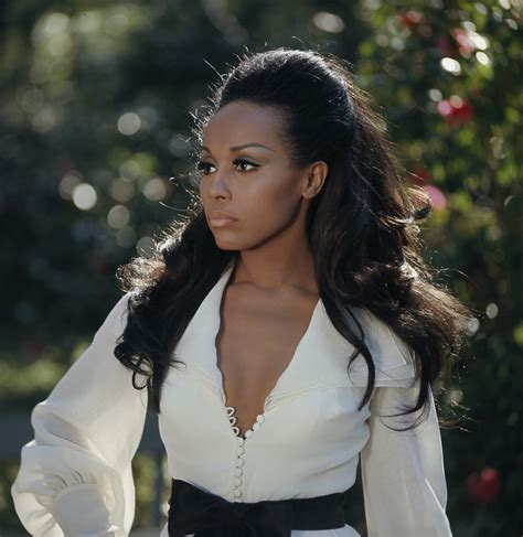 50 Stunningly Beautiful Actresses From The '50s, '60s, and '70s - Page ...