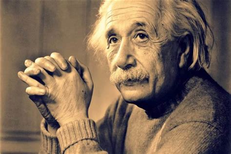 爱因斯坦一生发明了多少东西 爱因斯坦的成就有多大_探秘志