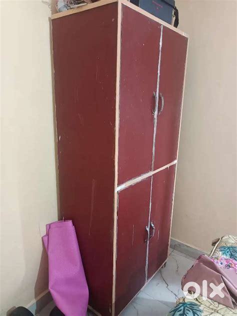 Wooden almirah height 6.2ft and length is 2.9ft and width is 1.9ft ...
