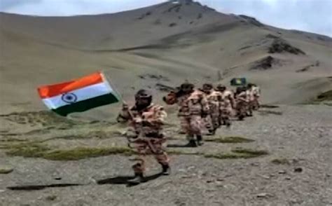Azadi Ka Amrit Mahotsav: National flag hoisted by ITBP's Women Army at ...