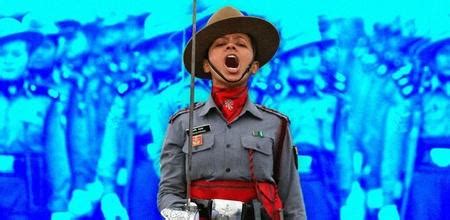 In A Glass Shattering Response, More Than 2 Lakh Women Applied For 100 ...