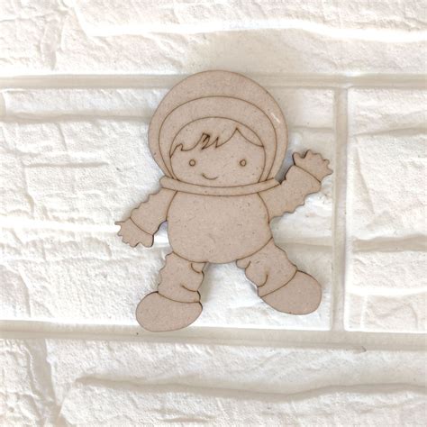 Cutouts and fridge magnets – insane craft supplies