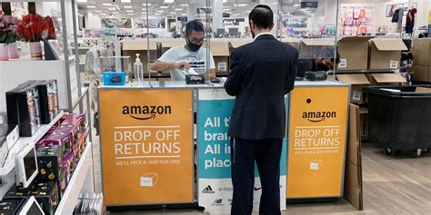 Image result for Amazon Best Customer Bot Chat Example