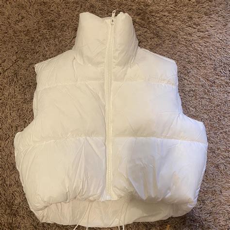 White Cropped Puffer Vest from Amazon - Depop