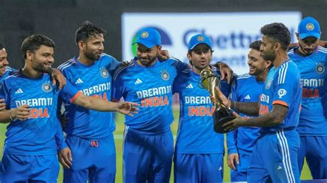 Rinku Singh: Not Rinku Singh! Meet The Only Indian Player To Be ...