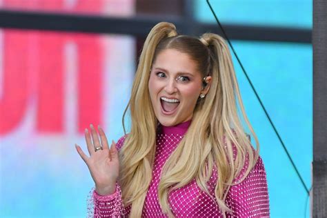 Meghan Trainor Face