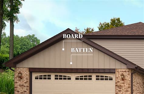 Board And Batten Siding With Stone / A long lifespan is one of the main ...