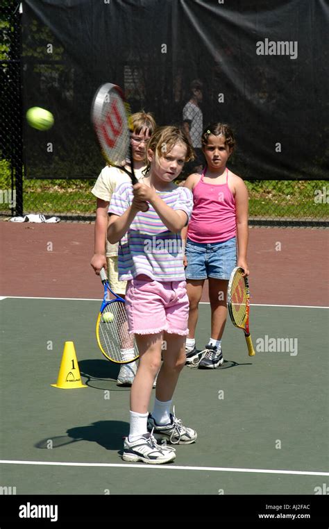 Kids Play Tennis 的图像结果