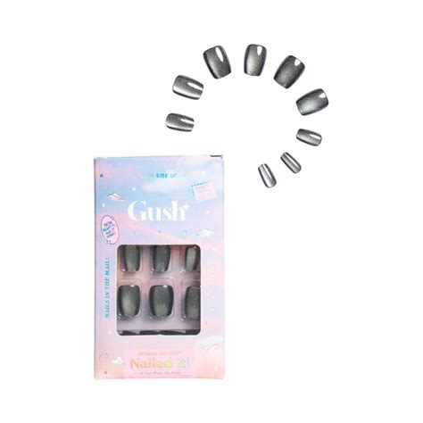 Trend on Trial: Grunge Make-Up With A Clean Girl Twist | Grazia India
