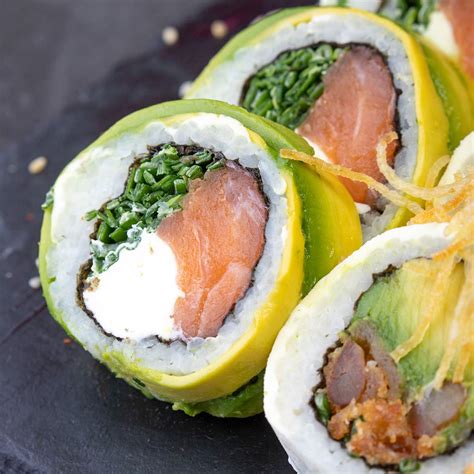 AVOCADO SALMÓN – Koala Sushi