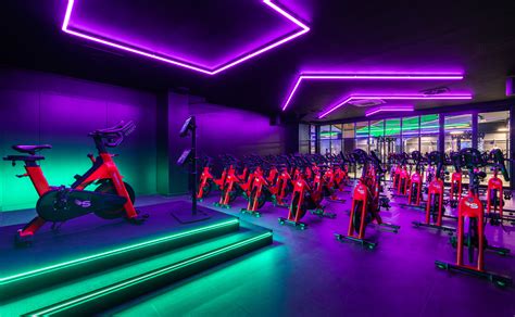 Best Gyms in Thurrock | Join Online Now | Everlast Gyms