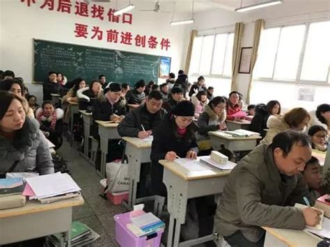 【校园风景线】宜昌市第二十六中学：解读中考改革 家校携手共进