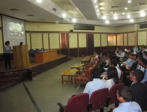 Army Institute of Management and Technology Greater Noida BBA Review by ...