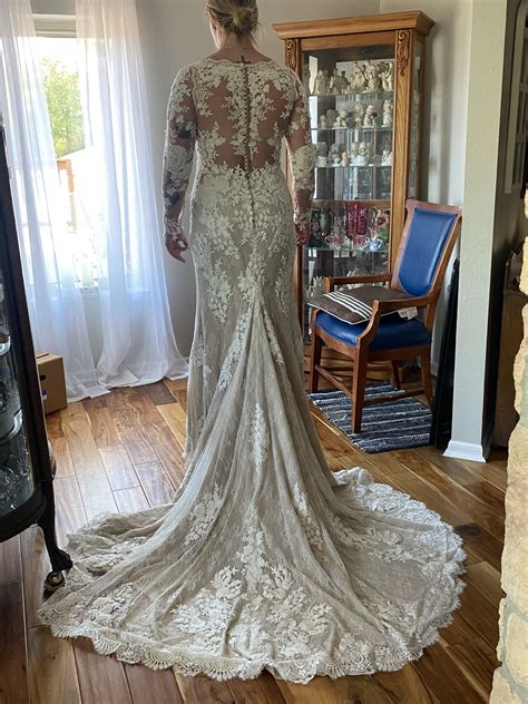 Stella York, 6933 Sample Wedding Dress - Stillwhite