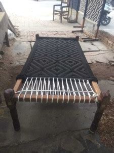 YahiTohChahiye EIPL KHAAT SILK BLACK 7X4 FT Solid Wood King Bed Price ...