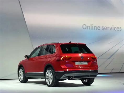 Volkswagen unveils India-bound Tiguan compact SUV - VW unveils India ...
